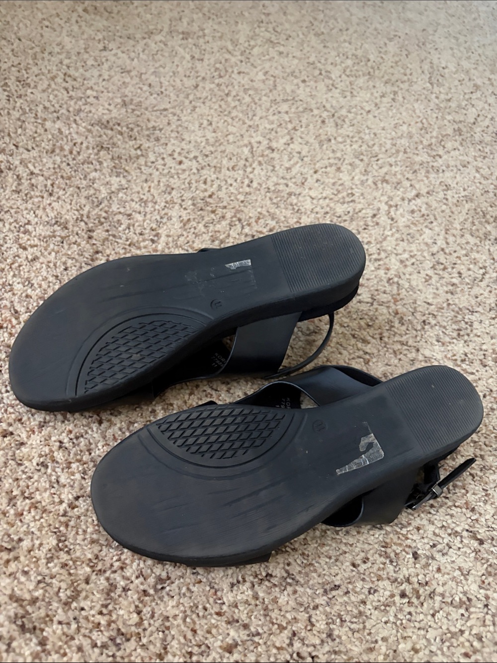 Pierre Dumas Black Open-Toe Slingback Sandals - Picture 4 of 5